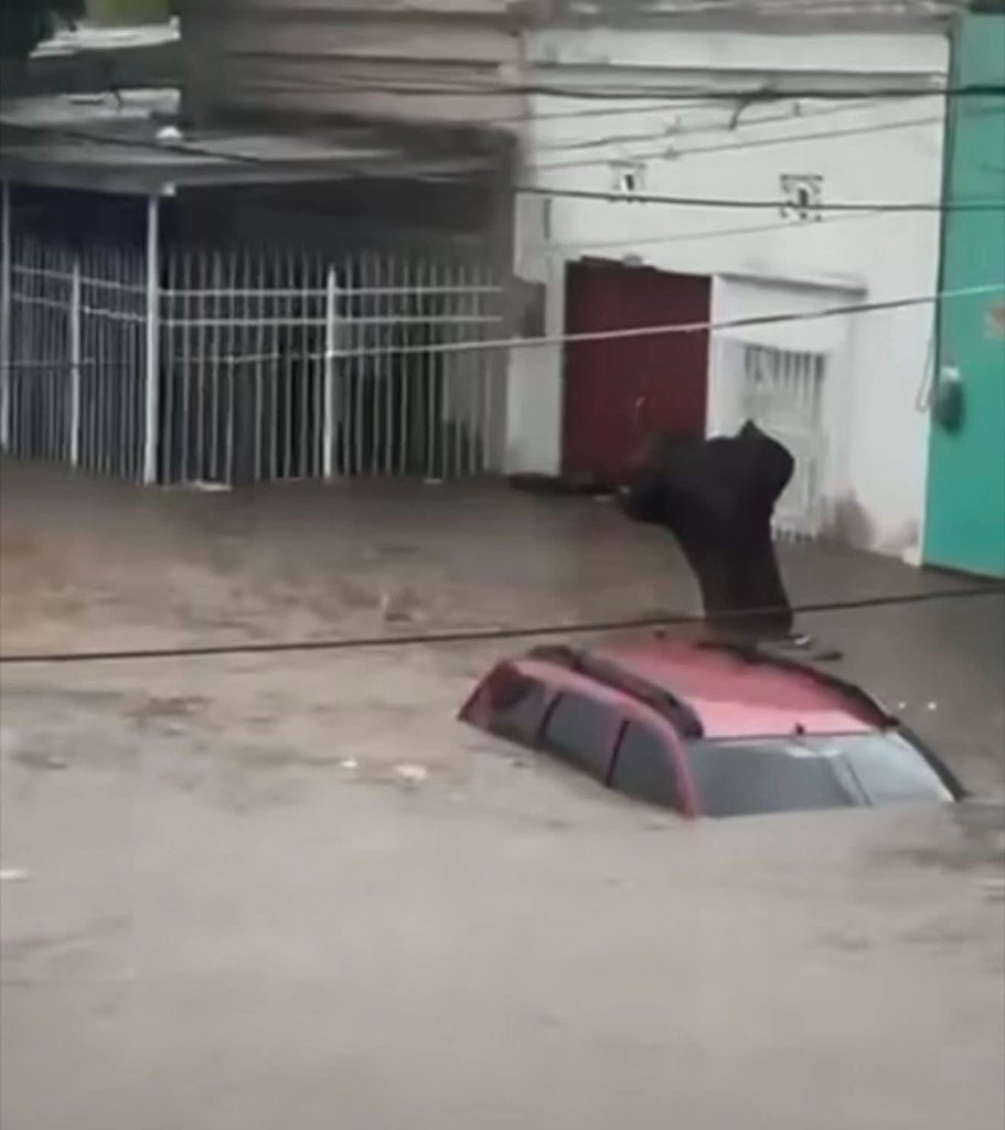 Santa Marta y sus 500 años con el agua al cuello: más de 60 barrios inundados y la ciudad en alerta naranja 1 78deebcc d843 409d 8a0a 1b16579a80ac