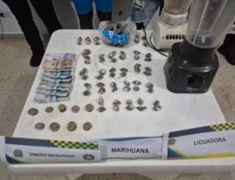 ”Robertico” y “Licuadora”, fueron capturados en flagrancia preparando marihuana para comercializarla cerca a colegios en Malagana 3 97f0f612 0b00 4ece 8d6c 2e39b8ed925a