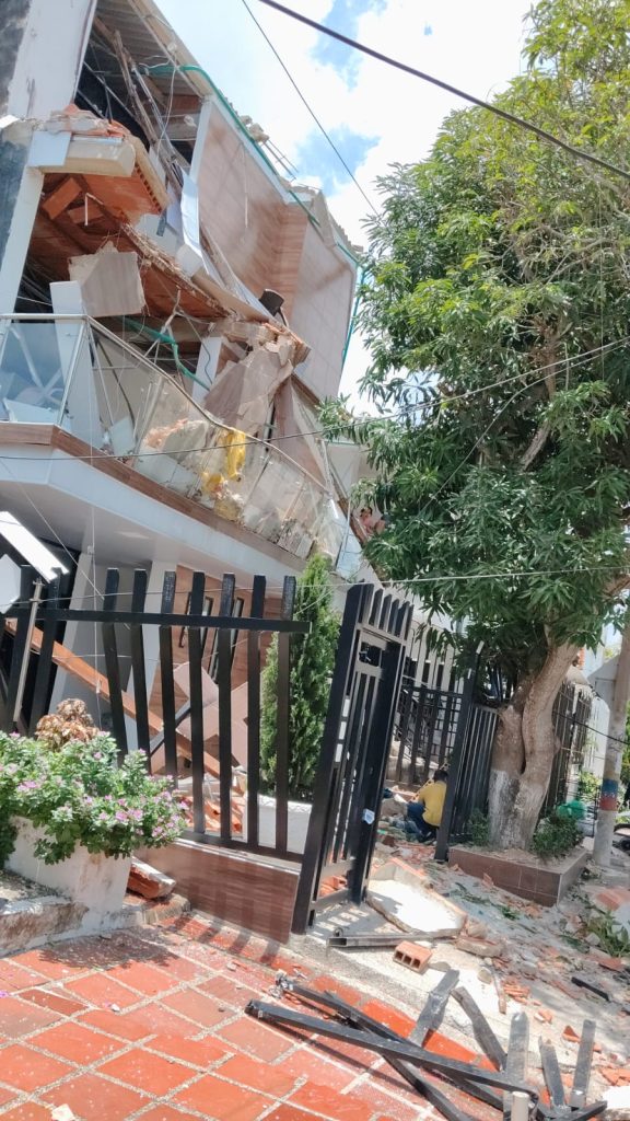 Tragedia en Barranquilla: una persona muerta tras desplome de vivienda en San Felipe 8 9ef1a211 2e50 4c87 a317 cdbce5848d42