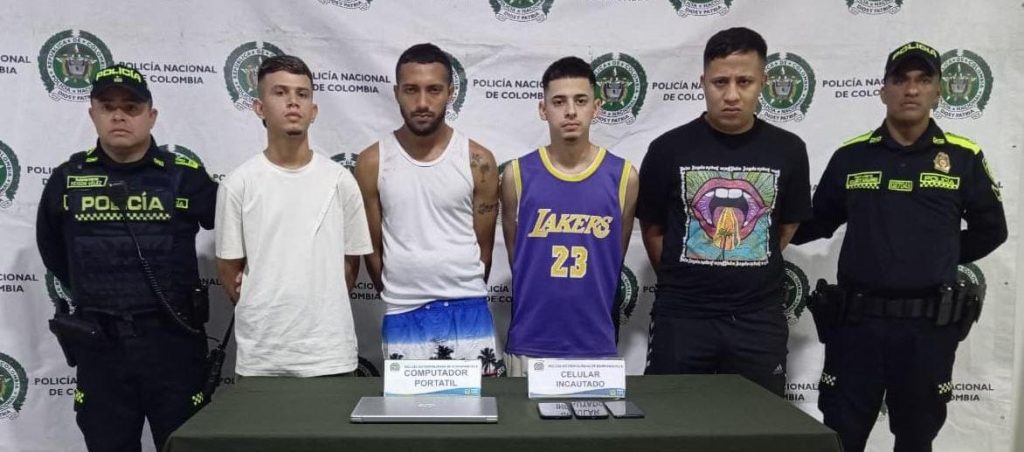 Estos son los cuatro presuntos líderes del robo de vehículos en Barranquilla y Soledad. Fueron capturados 1 Cap hurto de veiculo 0 1