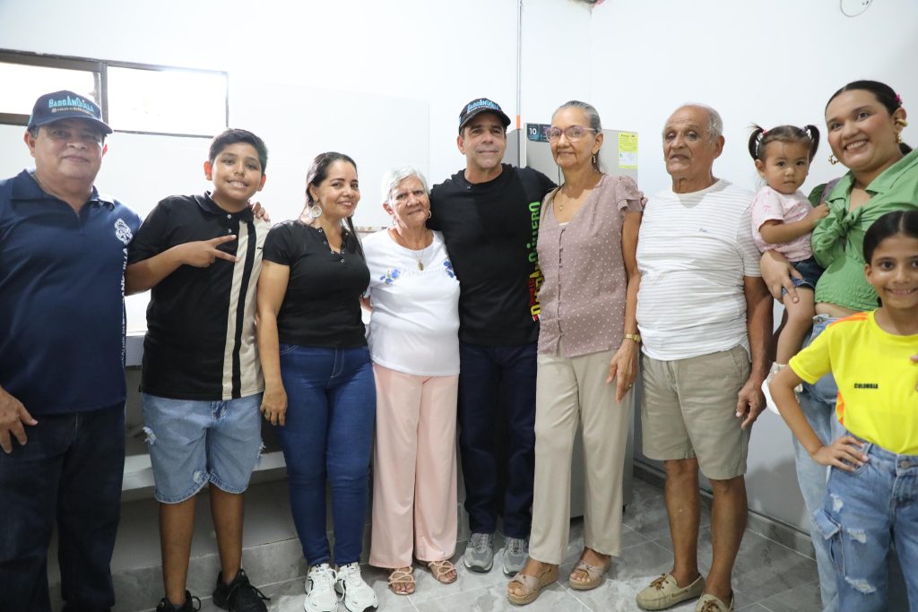 Alcalde Char entrega nuevos mejoramientos de vivienda en Villa San Pedro 3 y San Pedro Alejandrino 2 ENTREGA DE MEJORAMIENTOS DE VIVIENDA 5 1