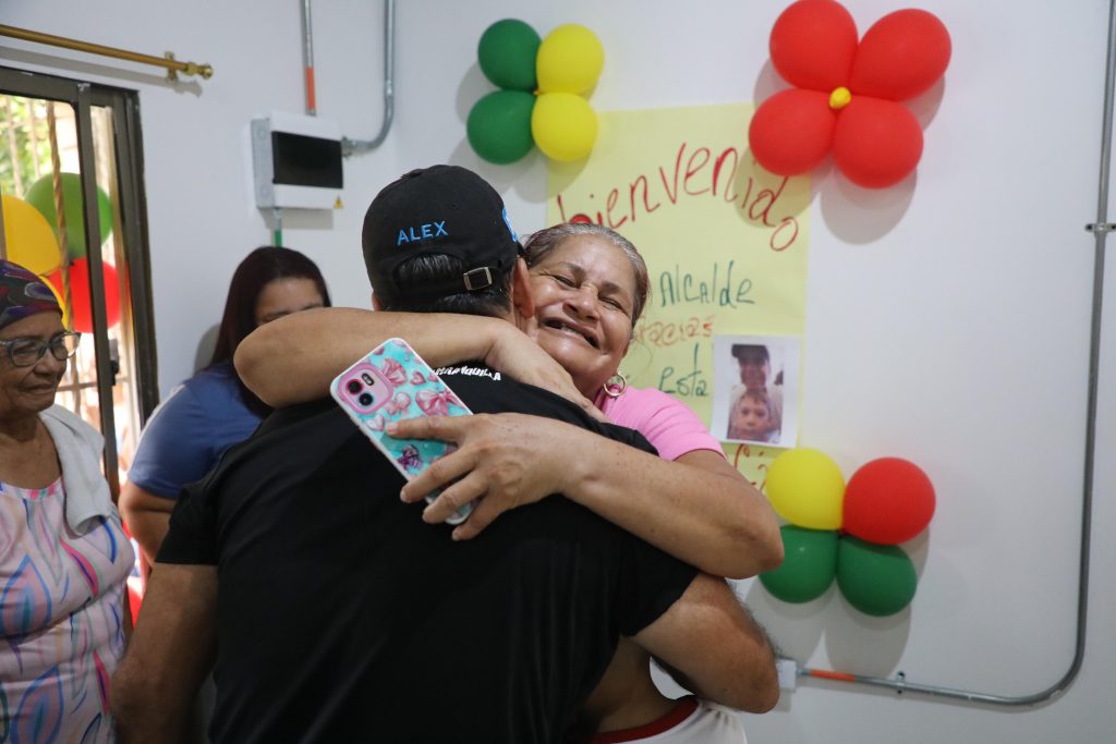 Alcalde Char entrega nuevos mejoramientos de vivienda en Villa San Pedro 3 y San Pedro Alejandrino 1 ENTREGA DE MEJORAMIENTOS DE VIVIENDA 7