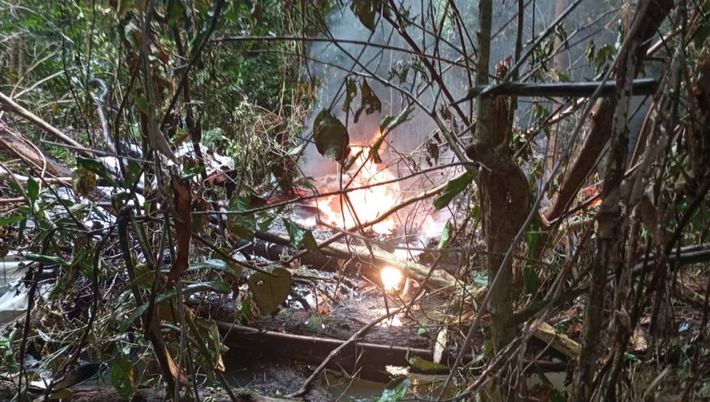 Avión ambulancia se accidenta en Vaupés: cuatro personas fallecieron 1 GzJKrMZX0AIigSs
