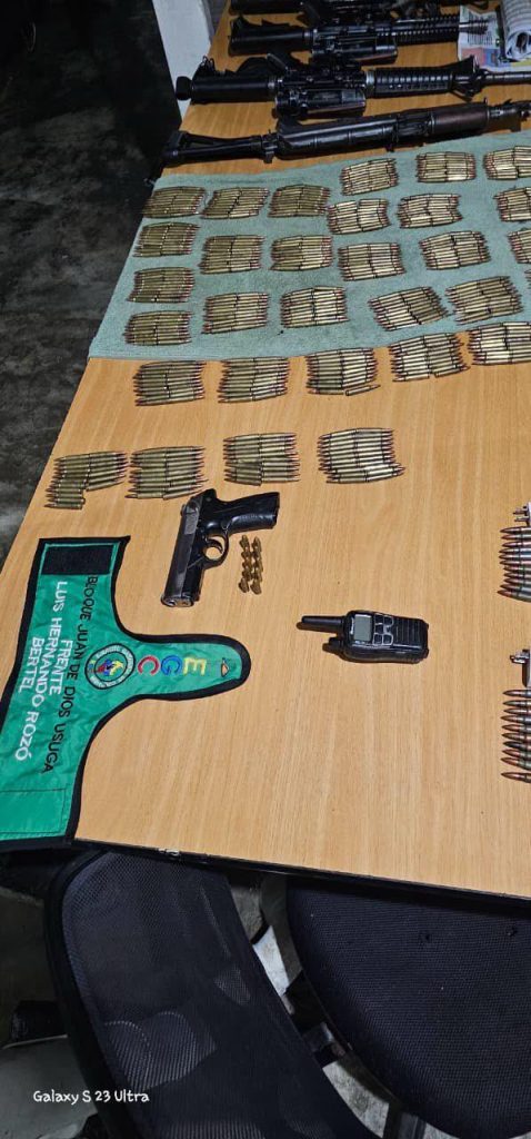 Ministro de Defensa confirma captura de tres miembros del Clan del Golfo y recuperación de material de guerra en Ituango 1 Gzk4sf9XMAAeCec