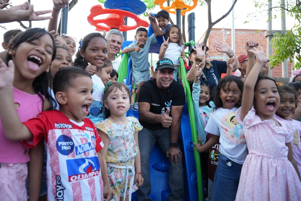 Alcalde Alejandro Char, reconocido con el premio Gobernantes Comprometidos con la Niñez y la Adolescencia 2025 2 Premio gobernante comprometido con la ninez y adolescencia 6