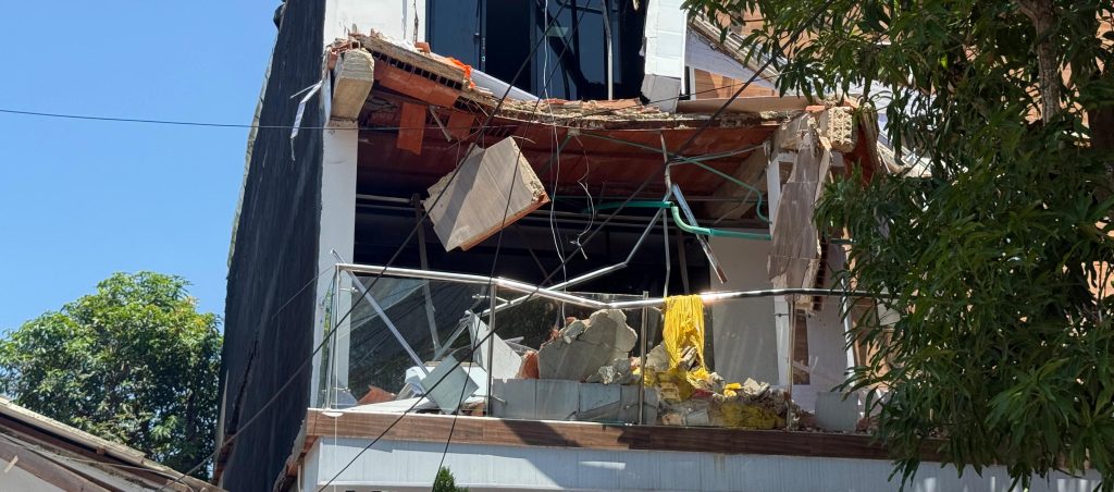 Antes, un día de trabajo; después, una tragedia: colapso de plafón cobra la vida de un obrero en Olaya 2 Vivienda en la que se registro la emergencia 1