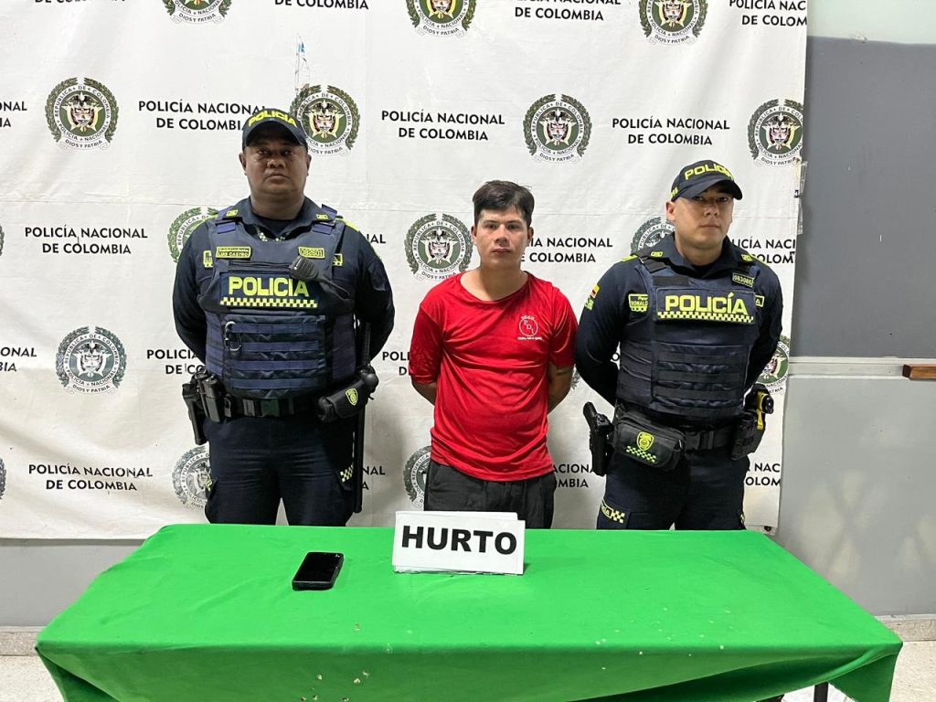 ¡A pue! Robando en el centro de Barranquilla y se lo pillan en flagrancia 1 WhatsApp Image 2025 08 01 at 9.57.02 AM