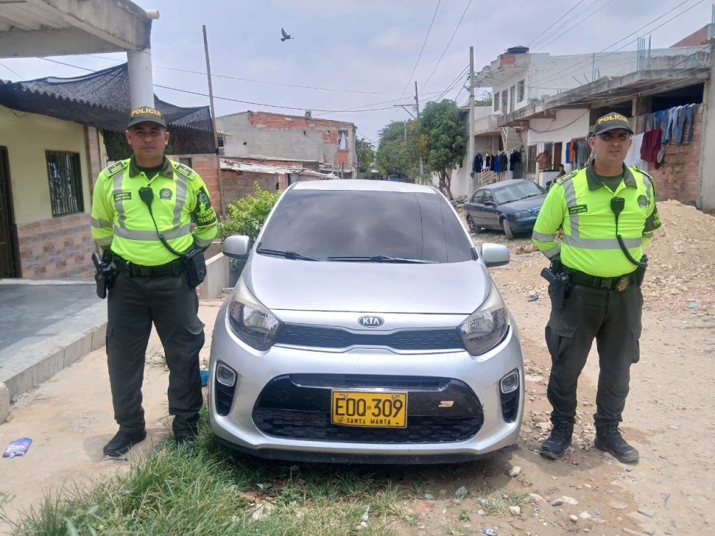 Recuperan vehículo hurtado en el barrio El Rubí de Barranquilla 1 WhatsApp Image 2025 08 05 at 9.27.48 AM
