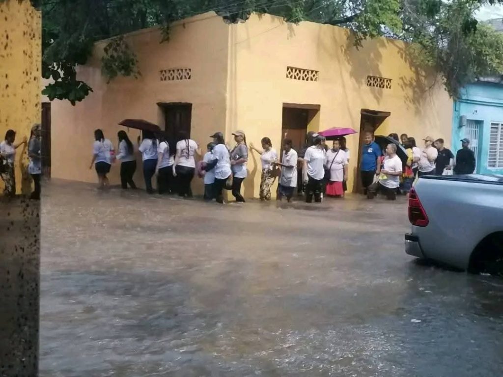 Santa Marta y sus 500 años con el agua al cuello: más de 60 barrios inundados y la ciudad en alerta naranja 8 b0386624 0f5e 4d48 a4f7 0eb0031f625f
