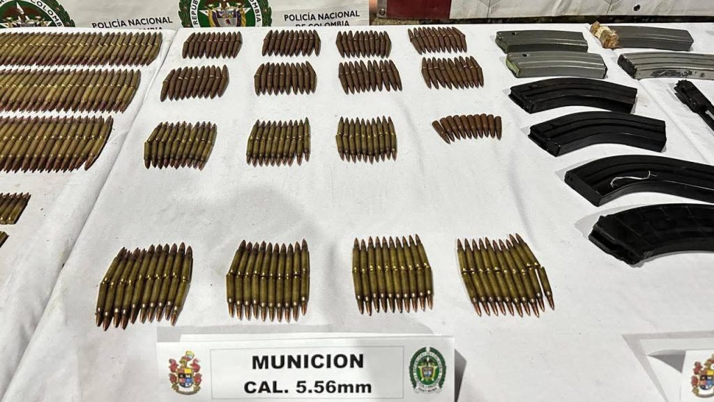 Policía y Ejército halla arsenal del ‘Clan del Golfo’ en Altos del Rosario, Bolívar 3 b6138b35 968c 4b8e b6f4 bd0eb91d2379
