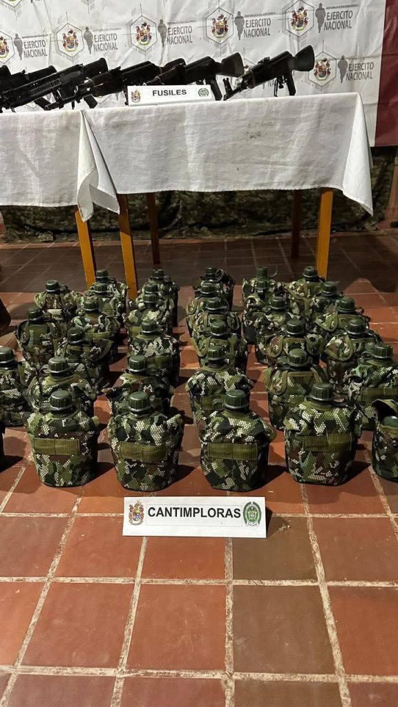 Policía y Ejército halla arsenal del ‘Clan del Golfo’ en Altos del Rosario, Bolívar 6 c2b1e37f a01d 4325 b536 931fba838a51