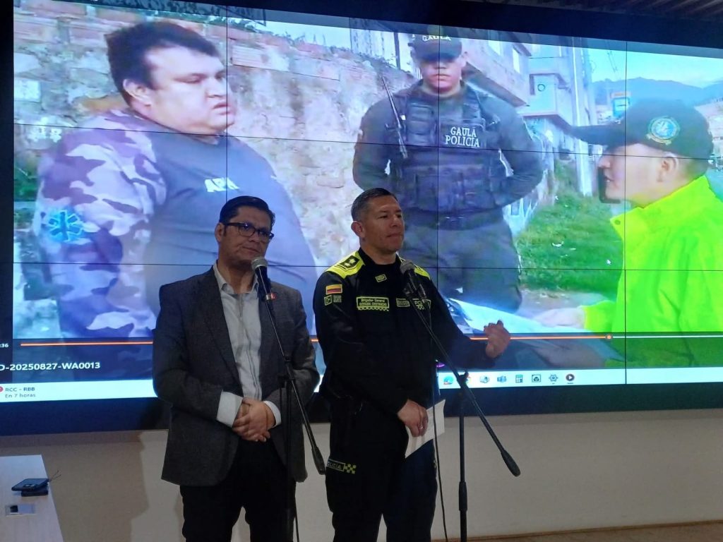 Capturan a dos hombres que extorsionaban en Bogotá usando una ambulancia 2 d4e6204c c833 4ce8 84c2 f7e0f0c8c92a