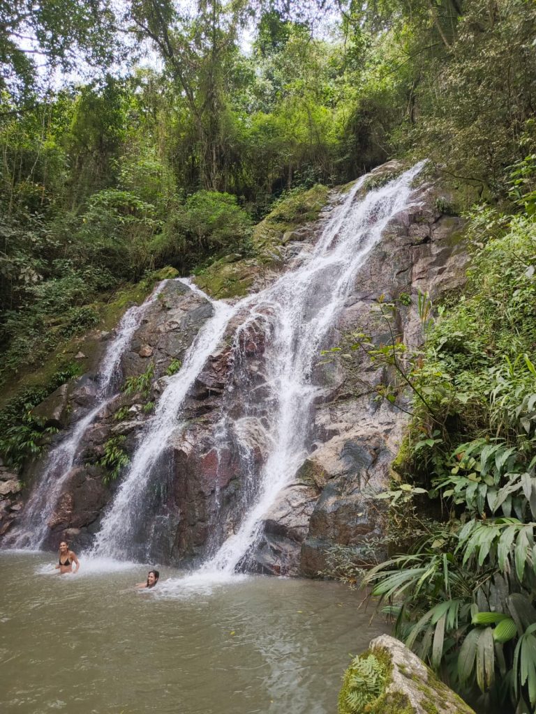 Santa Marta: más allá del mar, un paraíso de ríos, montañas y biodiversidad 3 marinka cascada2