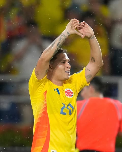 ¡Colombia vuelve al Mundial! Triunfo ante Bolivia sella la clasificación a la Copa del Mundo 2 541474649 811267434585920 8500715661788592663 n