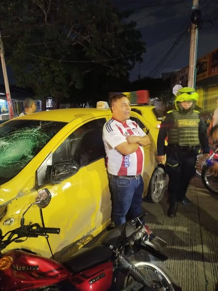 Aparatoso accidente de tránsito en la Cordialidad con carrera 19 en Barranquilla 4 544576568 1230609002413898 7284541638946089430 n