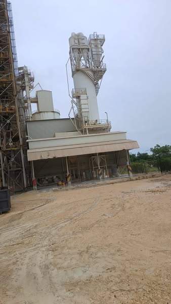 Emergencia en planta de cal de la Zona Franca La Candelaria fue controlada por el Cuerpo de Bomberos de Cartagena 2 546535536 1385927626682374 5100241430539188154 n