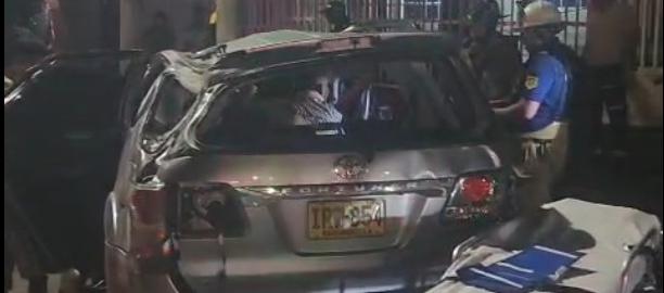 Camioneta se volcó en el norte de Barranquilla: un muerto y dos heridos graves 1 Accidente de camioneta 1