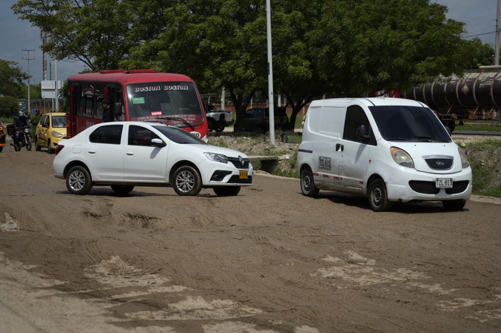¡La trocha millonaria! La Circunvalar se cae a pedazos y las obras... siguen "en veremos" 2 Circunvalar 3