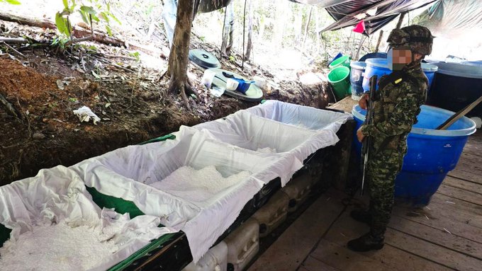 ¡Golpe al narco! Ejército destruye laboratorio con más de media tonelada de cocaína en Puerto Rico, Meta 1 G1PfmyDXkAAIXmF