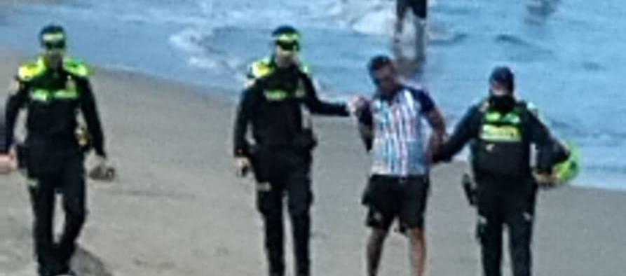 Capturan en Salgar al presunto feminicida de Yolanda Estefany Arias 1 Jairo Samuel Paez Munoz es conducido por las autoridades. 0