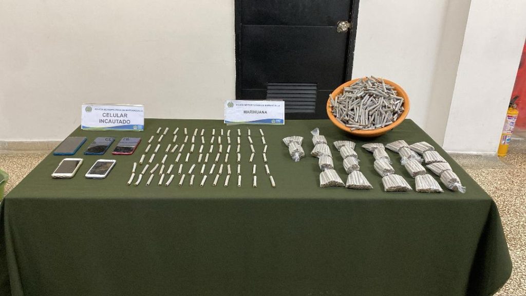 Caen nueve personas en Barranquilla y Soledad por tráfico de drogas y porte ilegal de armas 2 Telefonos y marihuana incautada