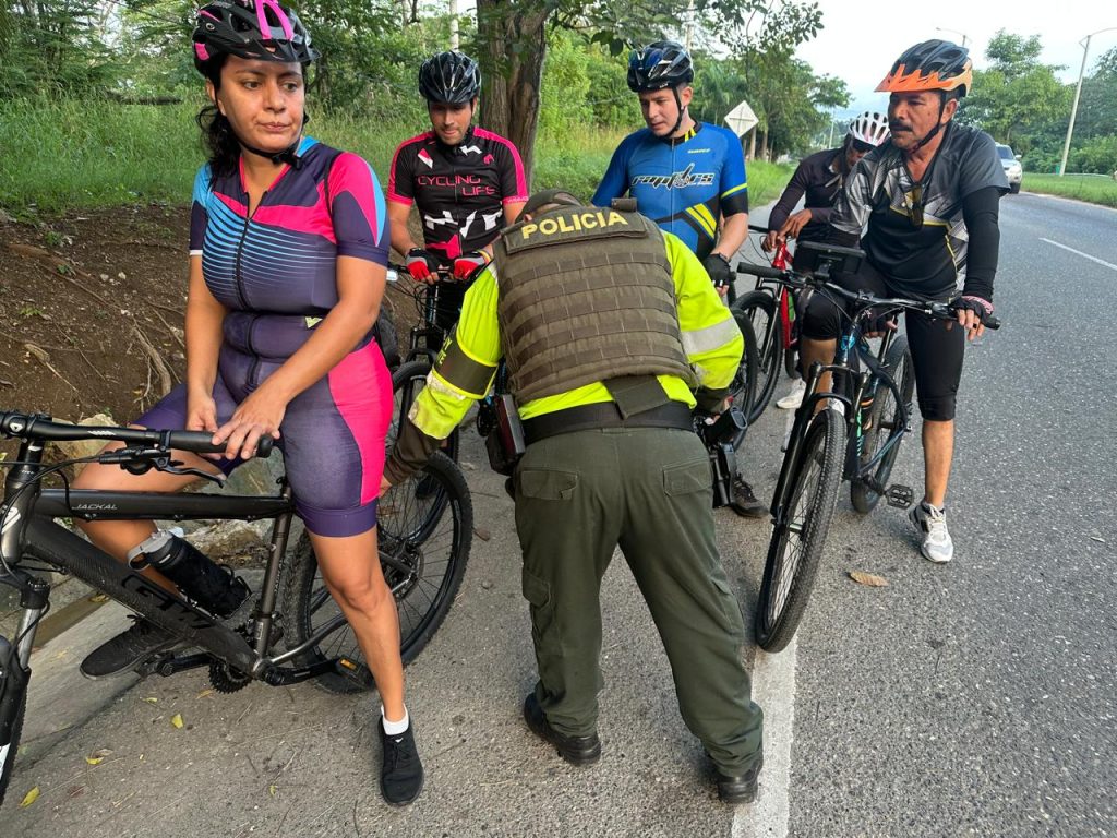 Por la seguridad de los ciclistas, Policía realiza campaña de prevención de accidentes 2 f5959b0a 0a10 4c03 a74d d8f2825372b4