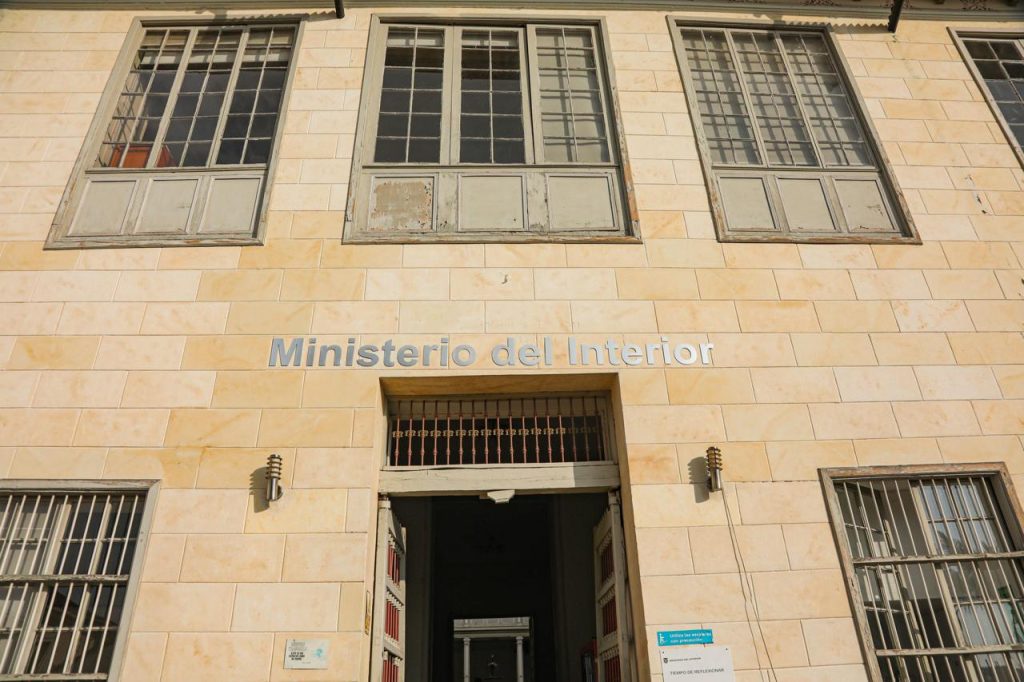 todavia no hemos tomado una decision frente al gobernador de magdalena mininterior