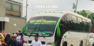 Bloqueo vial en ambos carriles cerca de Tienda Ara – Romboy Las Flores por actividad deportiva “Giro de Rigo”