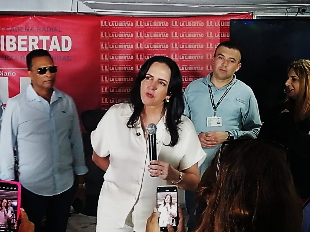 María Fernanda Cabal propone “revolución tecnológica” para periodistas comunitarios: “No más mendicidad, más libertad y herramientas” 5 5a815174 97b8 4218 b28b 761c8aea0361 2