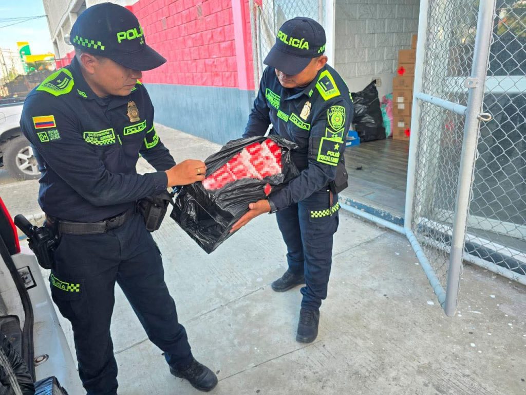 Policía incauta 13.000 cajetillas de cigarrillos ilegales en operativo contra el contrabando en Barranquilla 2 6561dc18 d7bc 412e 8ce1 d61cb041f0f9