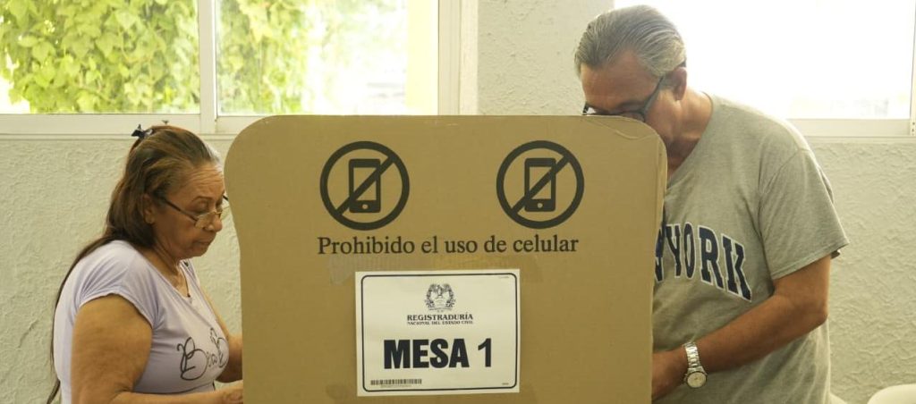 Así arrancó la consulta del Pacto Histórico en Barranquilla con total normalidad y puntualidad 2 Consulta Pacto 1