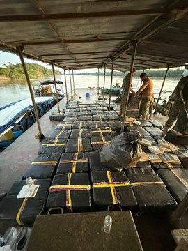Fuerza Pública frustra atentado de disidencias en el Amazonas y decomisa gran cargamento ilegal 2 G2dysd1W4AAkHad