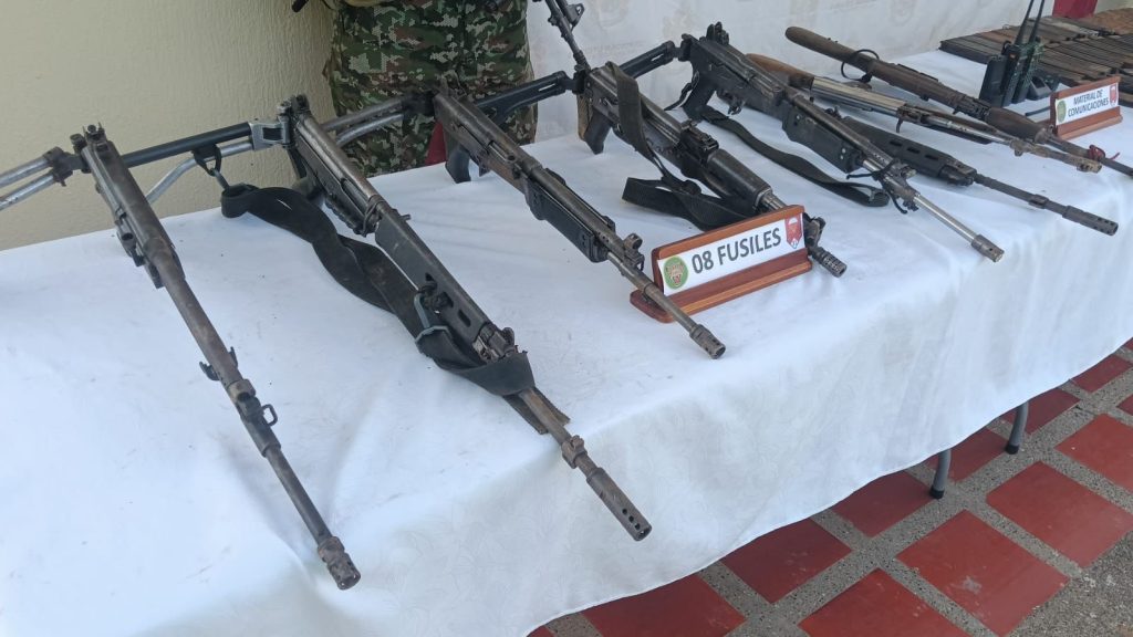 Abatido integrante del Clan del Golfo en combates con el Ejército en Valdivia, Antioquia 4 G2mblZDWYAAnZIH
