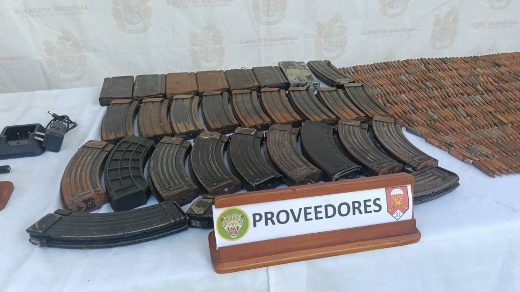 Abatido integrante del Clan del Golfo en combates con el Ejército en Valdivia, Antioquia 2 G2mblZFXYAAeq4k