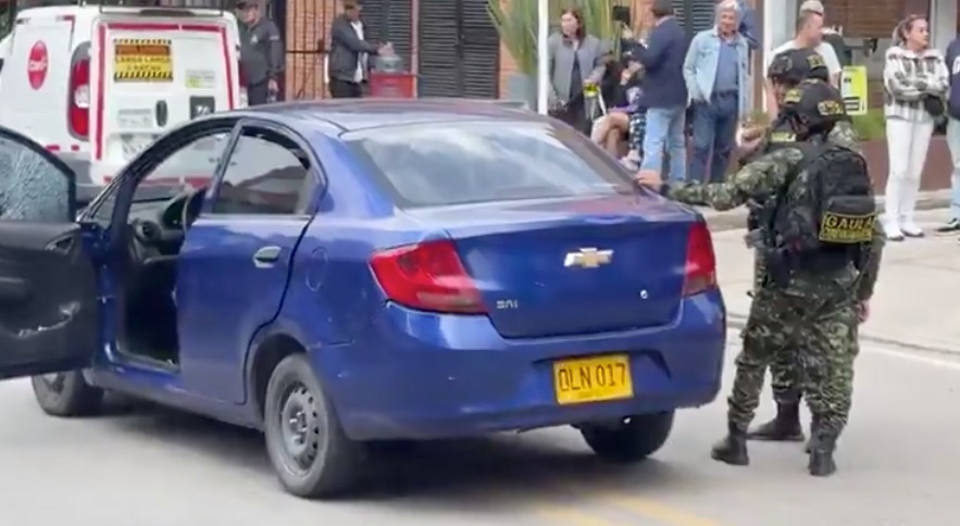 Tiroteo en el norte de Bogotá deja tres militares heridos durante operativo del Ejército 2 G3 CDuUXsAAhehs