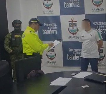 Capturan a seis miembros de red transnacional de narcotráfico, entre ellos tres uniformados de la Armada 2 G4YWWo5XgAASrXC