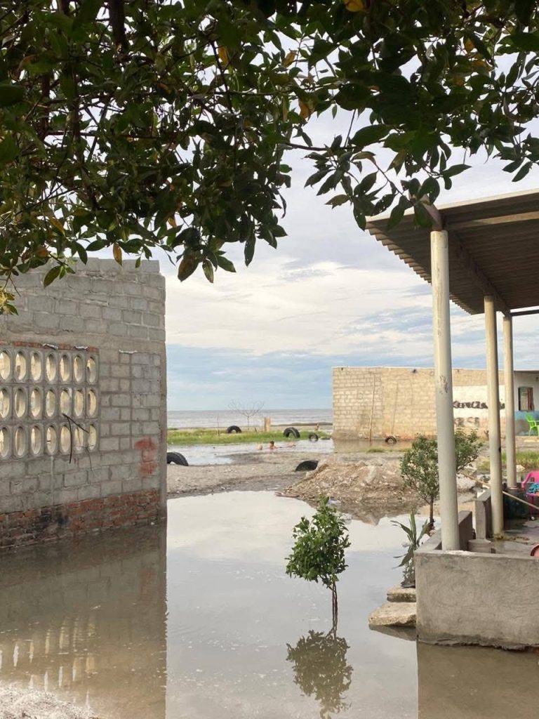 El mar se tragó las calles de Puebloviejo y el alcalde… ¿dónde está? 2 IMG 20251028 WA0742