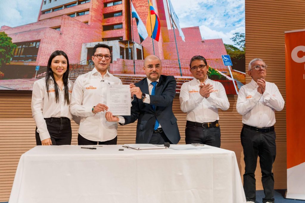 Caicedo pone en ruta su aspiración presidencial 4 IMG 20251030 WA0890