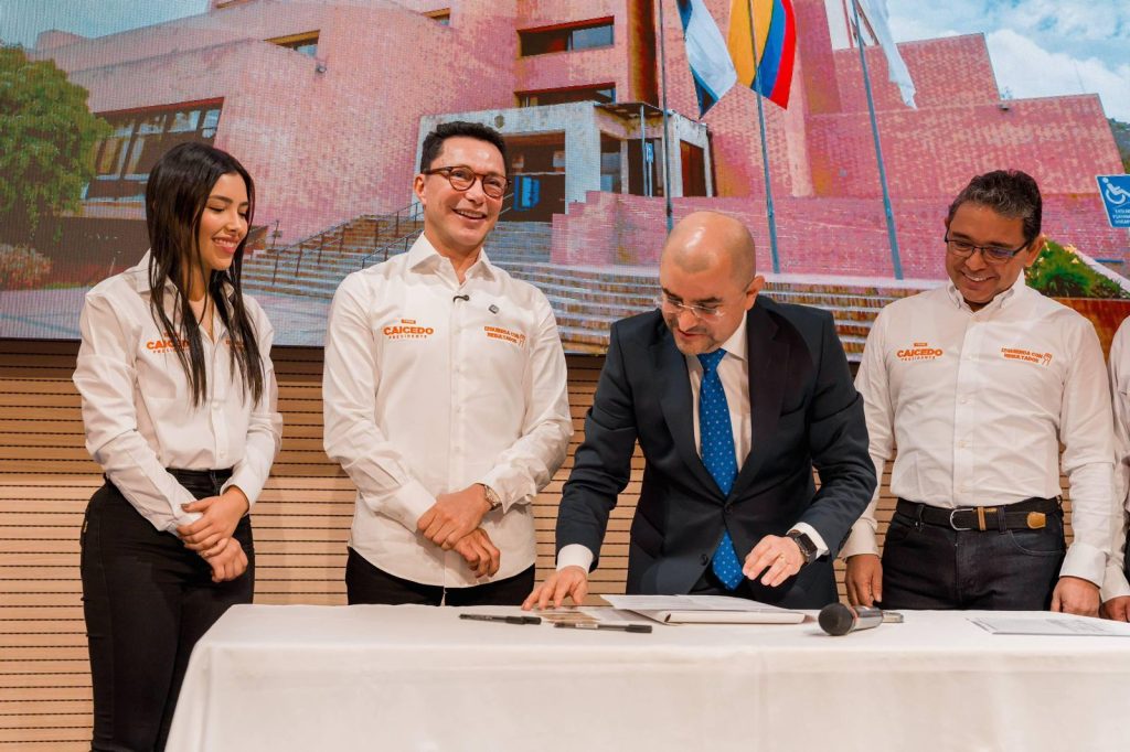 Caicedo pone en ruta su aspiración presidencial 3 IMG 20251030 WA0891