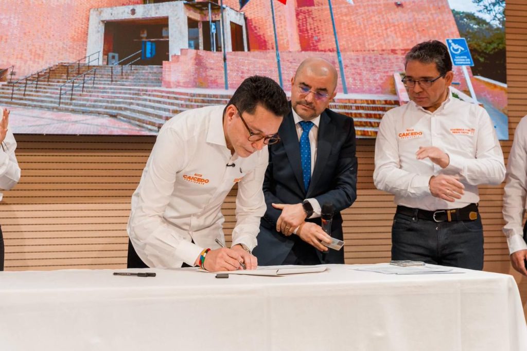 Caicedo pone en ruta su aspiración presidencial 13 IMG 20251030 WA0932