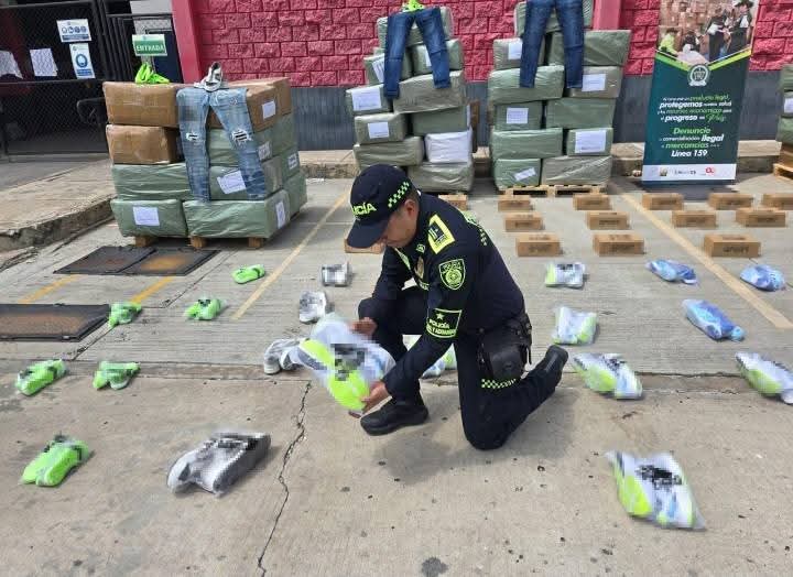 Incautan mercancía avaluada en $915 millones en Barranquilla 4 ab0d580e 887b 4e8c 8ed0 1a31d7450aab