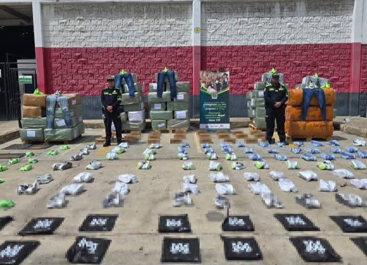 Incautan mercancía avaluada en $915 millones en Barranquilla 1 c0d1ebe1 b999 48bc 9129 27bd0deeef57