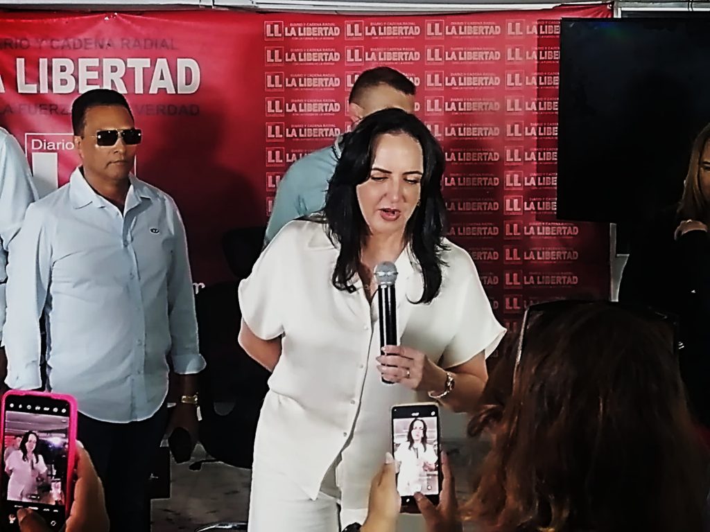 María Fernanda Cabal propone “revolución tecnológica” para periodistas comunitarios: “No más mendicidad, más libertad y herramientas” 2 da996efc f1de 49ca 9474 84ad8162febe