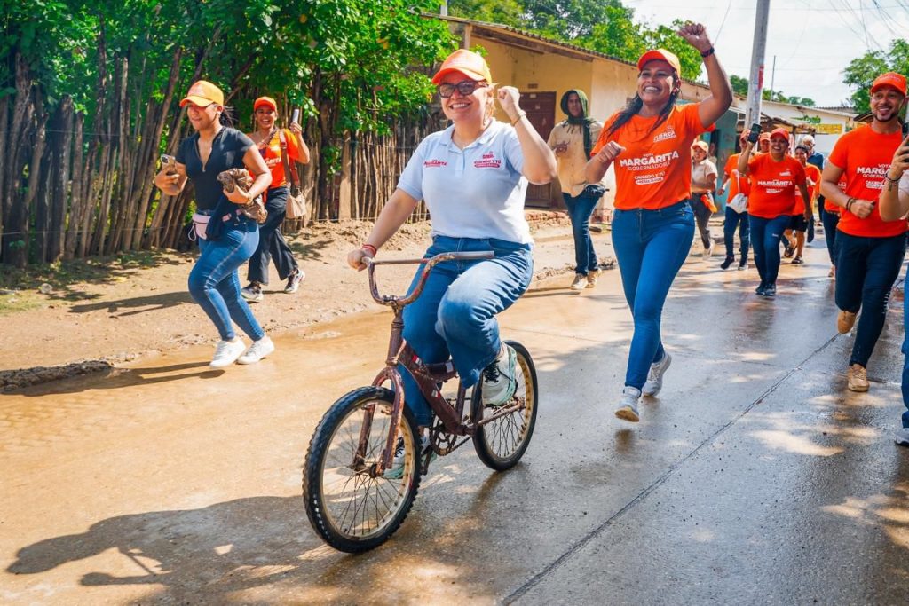 Ni la lluvia detuvo la fuerza del pueblo: El Piñón se volcó a las calles a Respaldar a Margarita Guerra 5 01fec123 03ca 4b76 a8a0 be56b38b477c