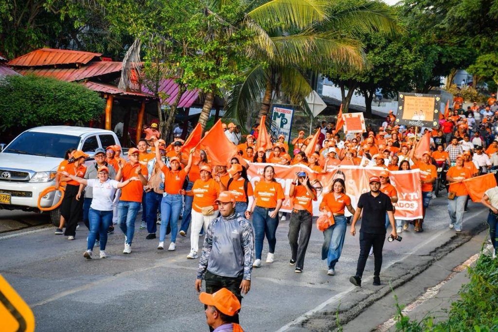 El Difícil se levanta firme con Margarita Guerra: “Aunque rompan y quemen las vallas, les ganaremos en las urnas” 9 0ef4c3b4 5523 429e 9106 8ce2ee078a55