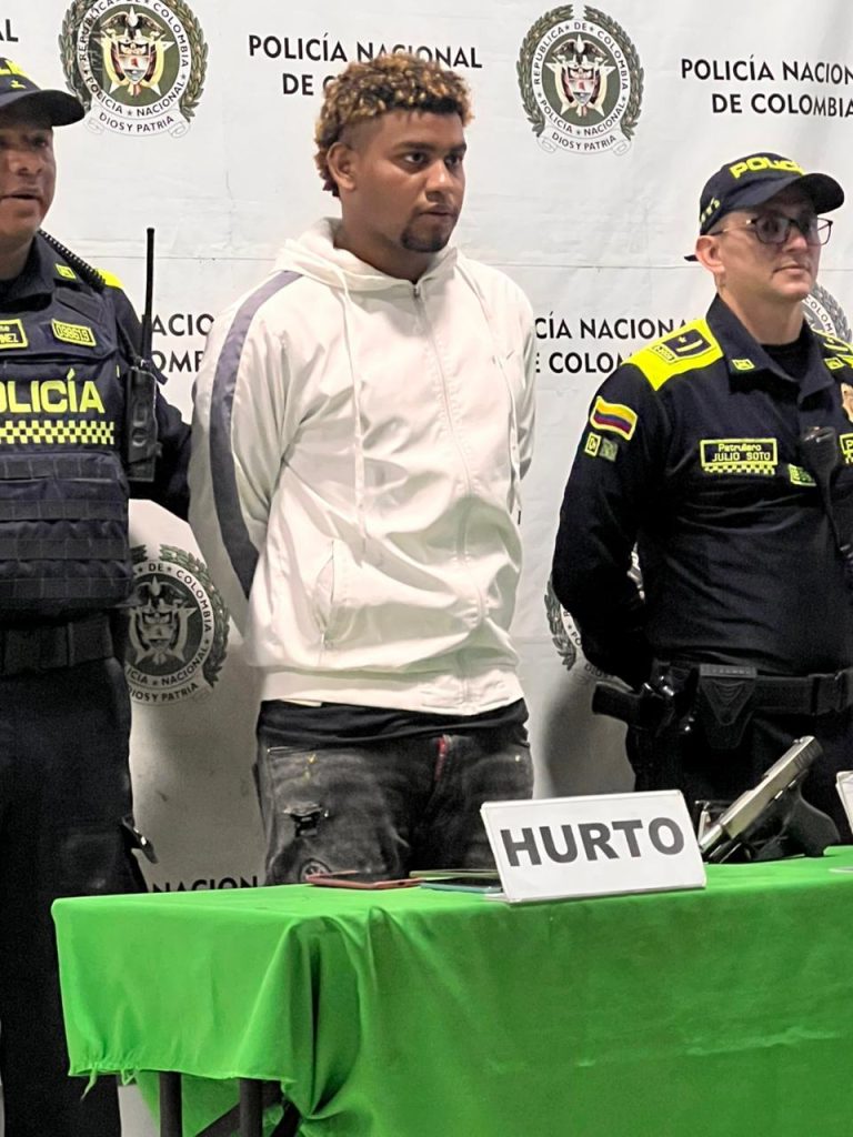 Caen delincuentes tras robo a local comercial en Villa Olímpica: se recuperan celulares y motocicletas 6 31e3c6b2 9606 42d4 ac6a a4512c40c07e