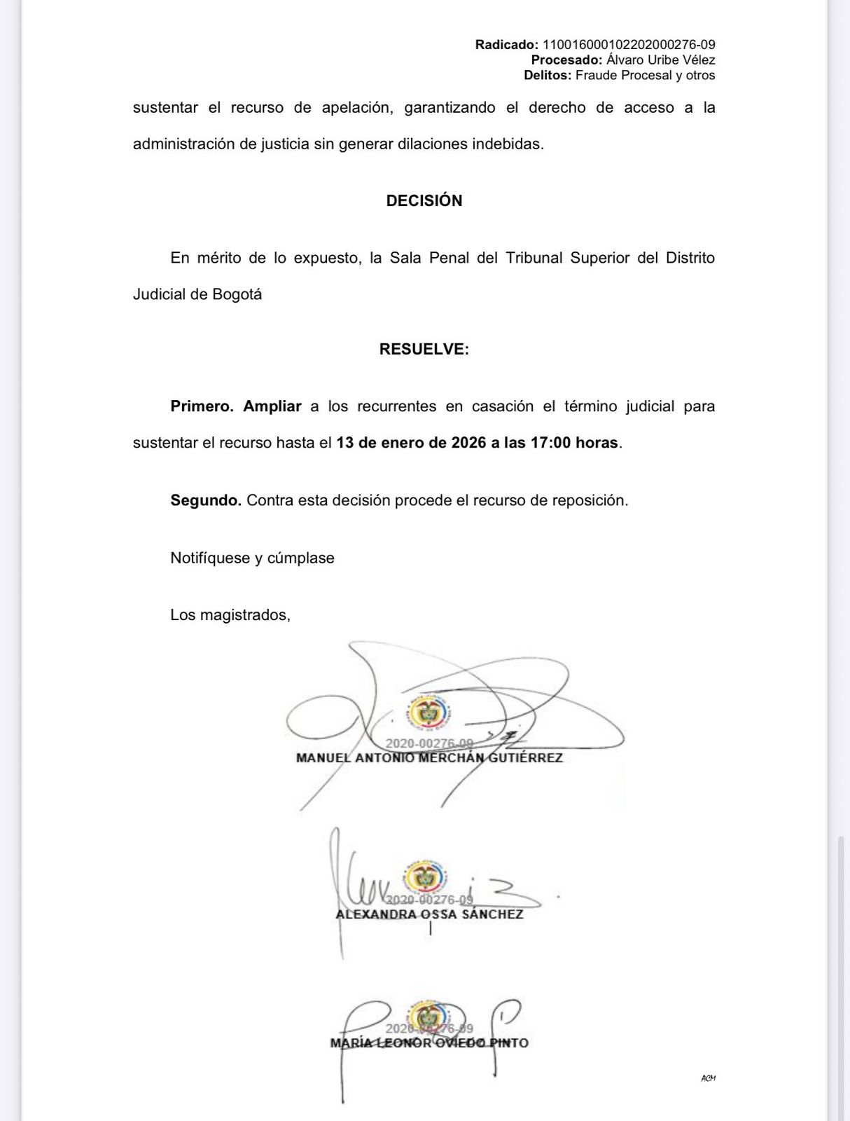 Amplían plazo para que Fiscalía y bancada de víctimas sustenten casación en caso Uribe 2 G6r58loXAAAlNjS