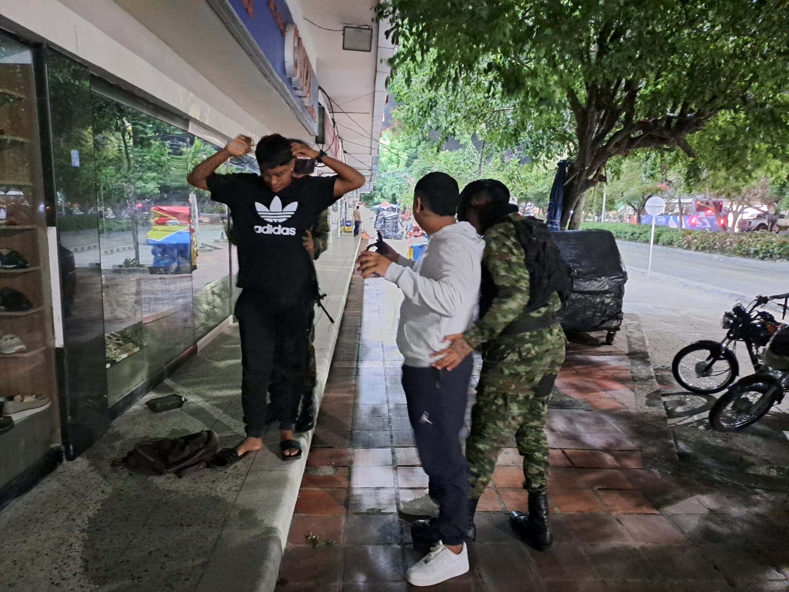 Ejército fortalece patrullajes de seguridad en Barranquilla 2 Patrullajes militares 2