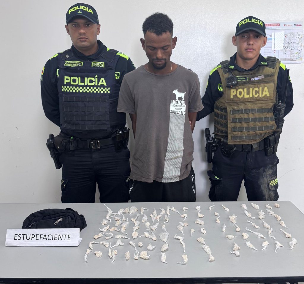 Capturan a presunto microtraficante con 100 dosis de droga en el barrio Nuevo Horizonte 1 WhatsApp Image 2025 11 12 at 5.29.30 AM