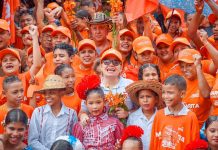 af0b8367 fef1 45d7 831e baa0e8f889b6